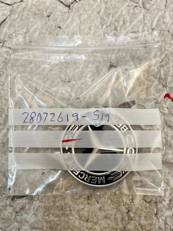 Mercedes CLA C117 Front Hood Bonnet Logo Badge Emblem A0008176203 Genuine 178432084014 8