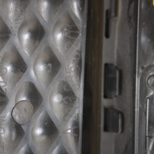 Mercedes E Class W213 AMG Front Bumper Right Grill 20 - 23 A2138858201 *DAMAGED* - Image 11