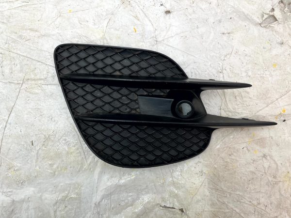 Mercedes-GLC-W253-Front-Left-Side-Bumper-Grille-2015-TO-2019-A2538853500-Genuine-177661630474