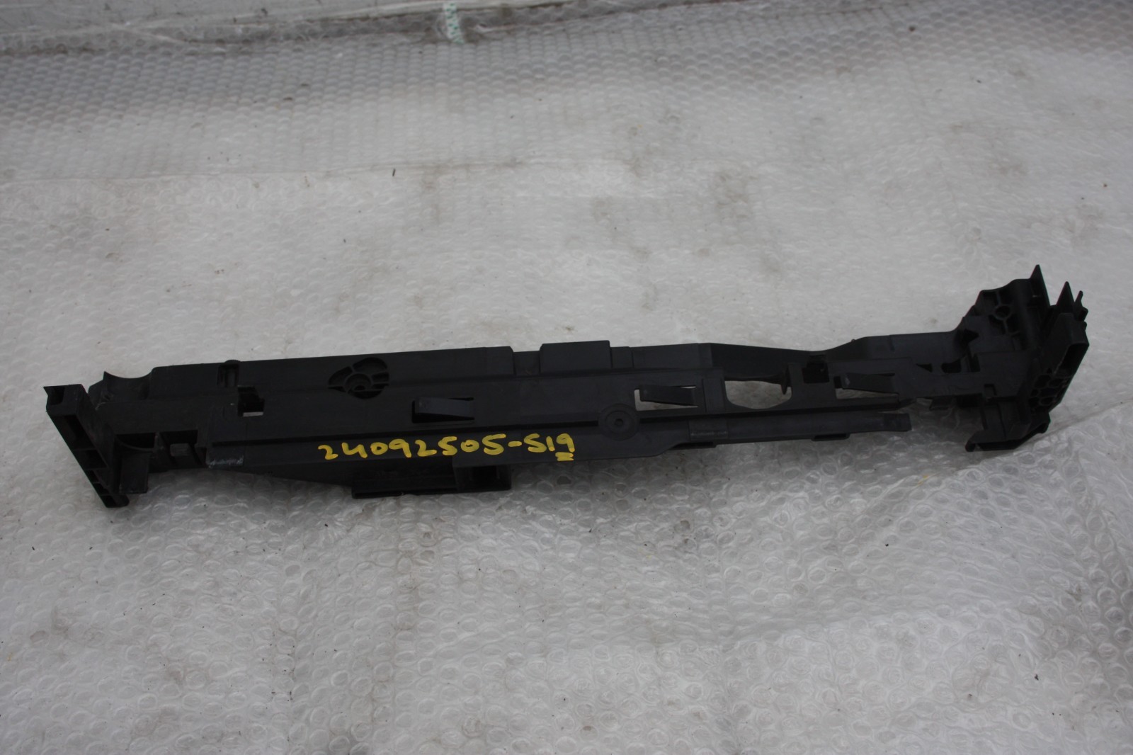 Mercedes GLC X253 Radiator Left Bracket 2015 To 2022 A0995040500 Genuine