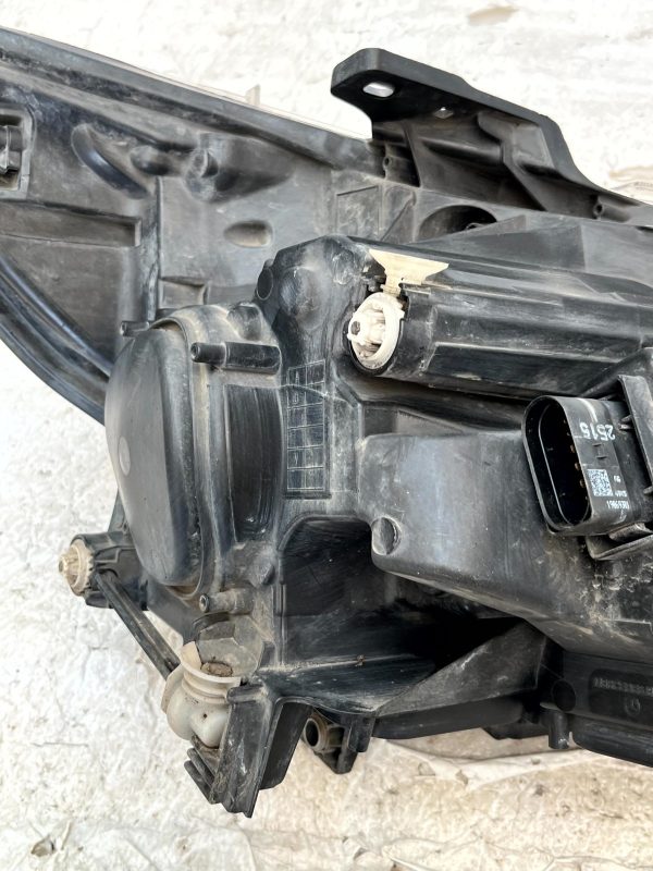 Mercedes V Class W447 Front Left LED Headlight Lamp 15 20 A4479064800 Genuine 178536295744 8