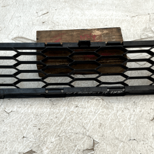 Nissan Leaf MK1 Front Bumper Lower Center Grille 2011 - 2018 62256-3NL5A Genuine - Image 10