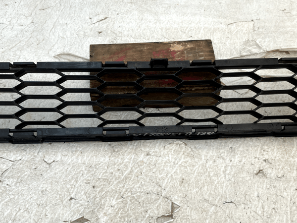 Nissan Leaf MK1 Front Bumper Lower Center Grille 2011 2018 62256 3NL5A Genuine 178515918884 10