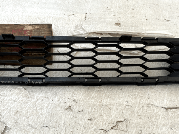 Nissan Leaf MK1 Front Bumper Lower Center Grille 2011 2018 62256 3NL5A Genuine 178515918884 11