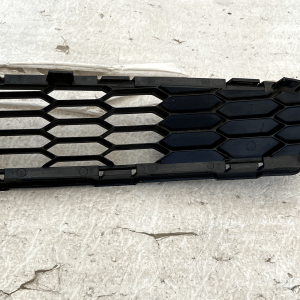 Nissan Leaf MK1 Front Bumper Lower Center Grille 2011 - 2018 62256-3NL5A Genuine - Image 12
