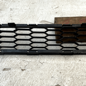 Nissan Leaf MK1 Front Bumper Lower Center Grille 2011 - 2018 62256-3NL5A Genuine - Image 9