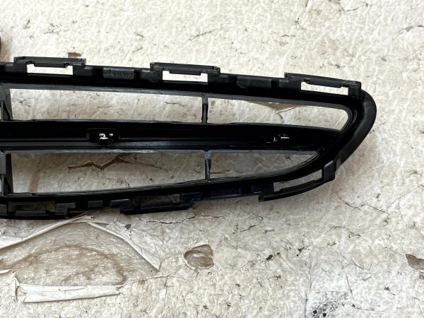 Nissan Micra Mk4 K13 Front Radiator Center Grille 2010 2013 DS07324GAV Genuine 178502722984 12
