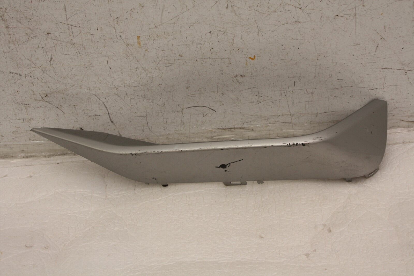Nissan Qashqai Rear Bumper Right Corner Trim 2014 TO 2021 85086-HV50A *DAMAGED*