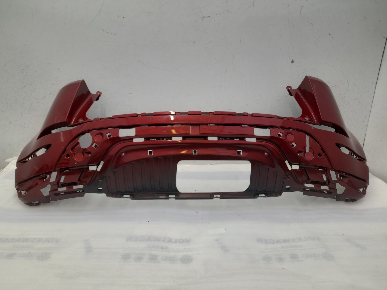 Range Rover Evoque Dynamic Rear Bumper 2019 ON K8D2-17D781-AAW Genuine *DAMAGED*