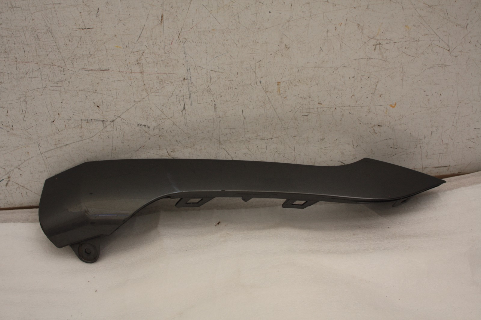 Range Rover Evoque Front Bumper Right Side Trim 2019 ON K8D2-17E784-AB Genuine