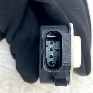 Range Rover Evoque L551 Shutter Grill Actuator Motor 5877R1007 Genuine - Image 6