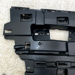 Range Rover Sport L461 Front Bumper Right Bracket 2022 ON N9X2-17C862-A Genuine - Image 3