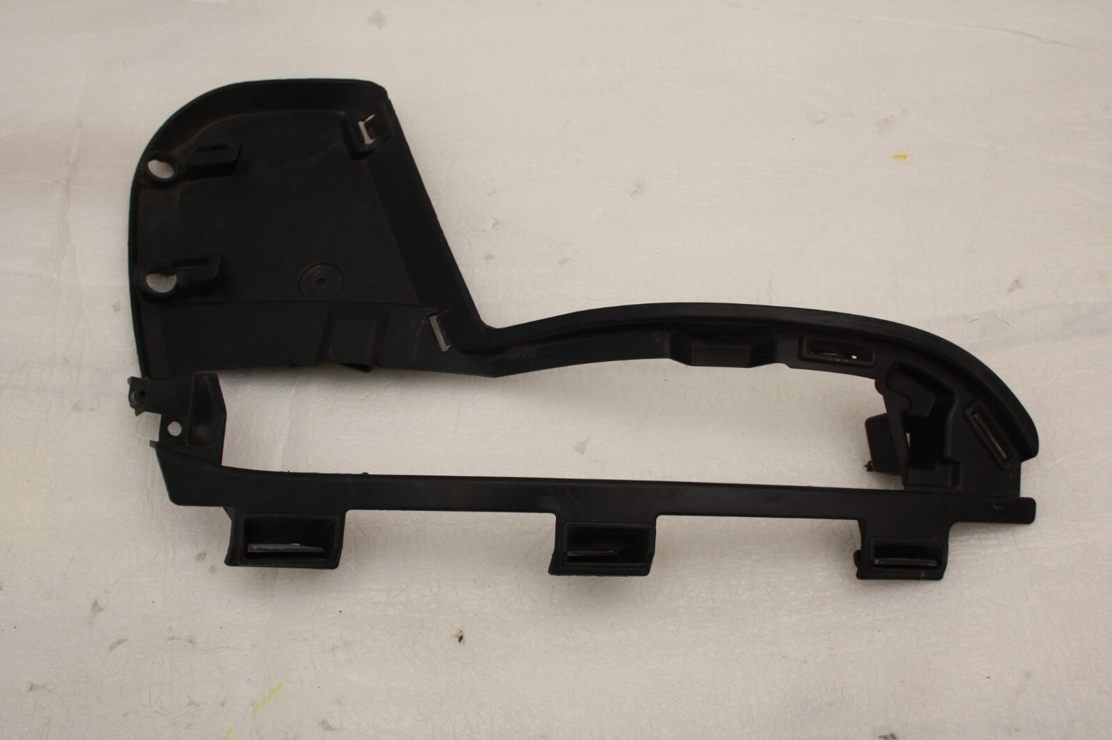 Range Rover Velar Front Bumper Left Fog light Bracket 2017 TO 2023 J8A2-15267-BA