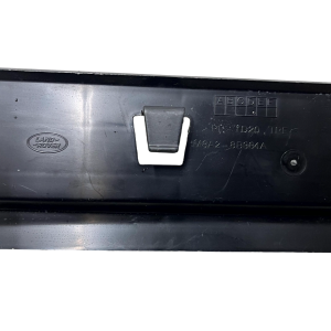 Range Rover Velar L560 Steering Wheel Air Guide 2017 TO 2023 M8A28B384E Genuine - Image 9