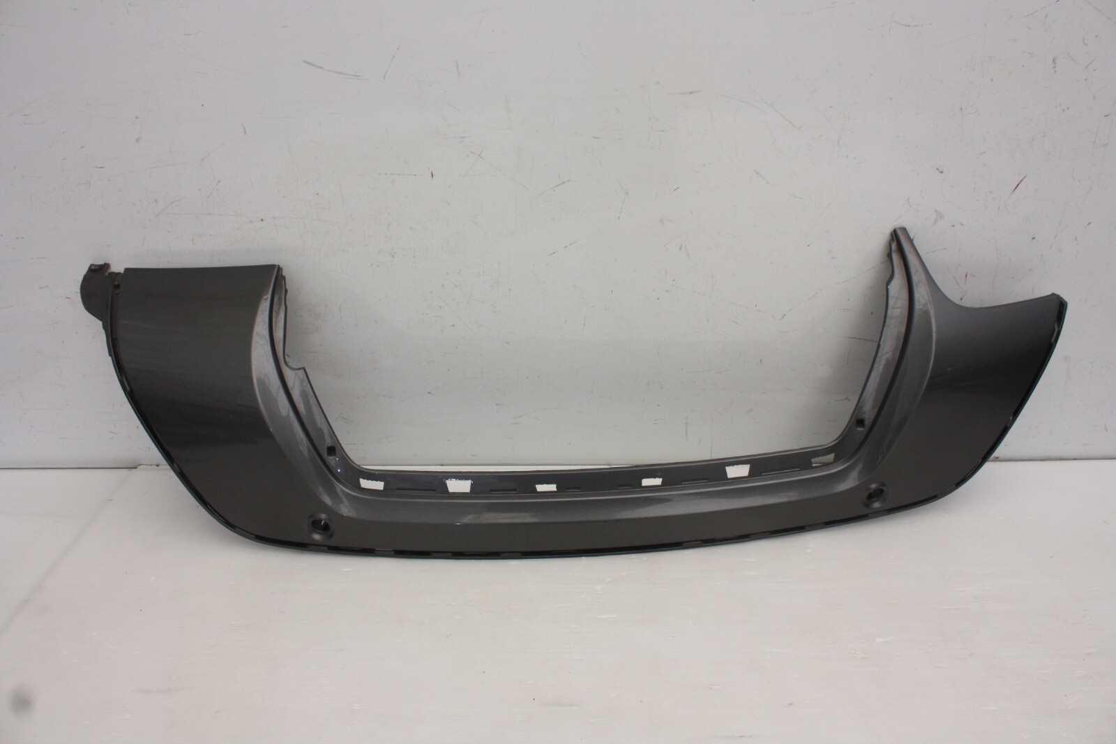 Range Rover Velar Rear Bumper Middle Section Trim 2017 TO 2023 J8A2-640E80-D