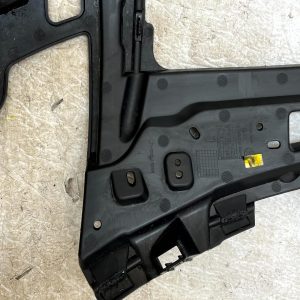 Range Rover Vogue L460 Front Left Bumper Bracket 2022 ON M8E2-17C863-A Genuine - Image 11