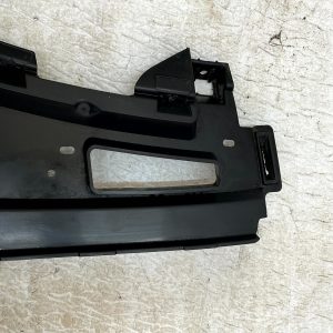 Range Rover Vogue L460 Front Left Bumper Bracket 2022 ON M8E2-17C863-A Genuine - Image 3