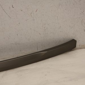 Range Rover Vogue L460 Rear Tailgate Moulding 2022 ON M8E2-404C42 Genuine - Image 3