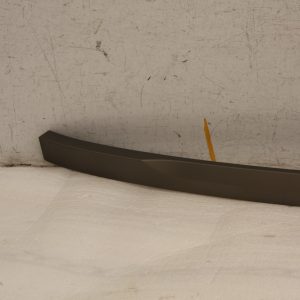 Range Rover Vogue L460 Rear Tailgate Moulding 2022 ON M8E2-404C42 Genuine - Image 7