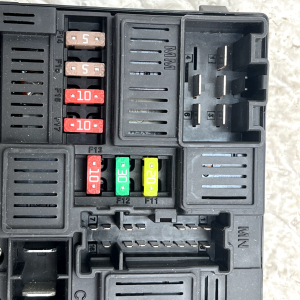 Renault Koleos BSM Fuse Box Module 284B67853R Genuine - Image 17