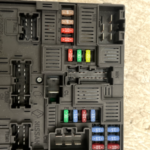 Renault Koleos BSM Fuse Box Module 284B67853R Genuine - Image 6