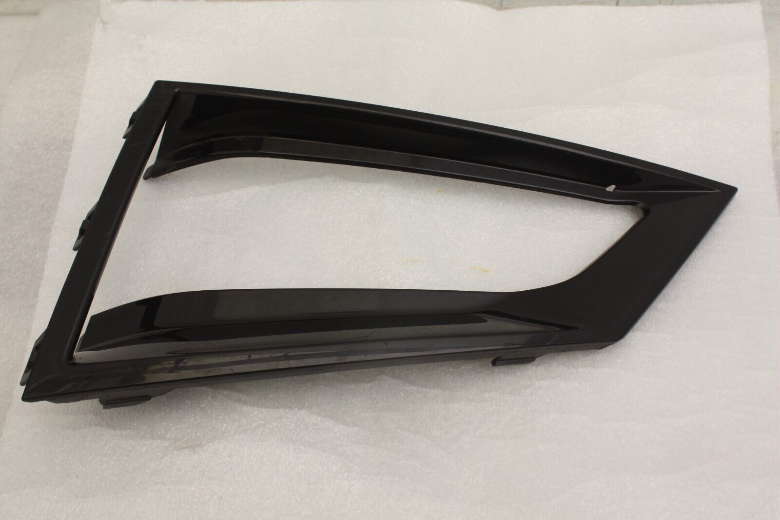 Skoda Fabia Front Bumper Right Grill Surround 2022 ON 6VA807682 Genuine