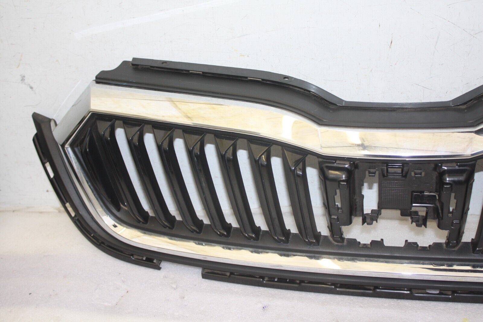 Skoda-Octavia-5E3-Front-Bumper-Grill-2020-TO-2024-Genuine-DAMAGED-176569458164-3