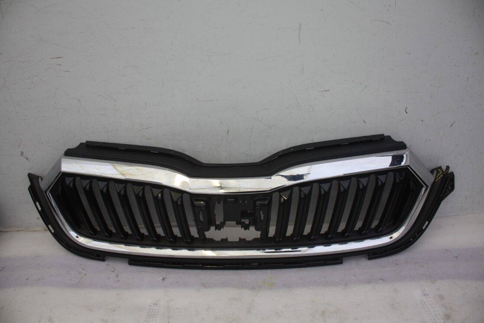 Skoda-Octavia-5E3-Front-Bumper-Grill-2020-TO-2024-Genuine-DAMAGED-176569458164