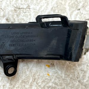 Skoda Octavia MK3 Front Right Wing Mirror Indicator 13 TO 20 5E0949102 Genuine - Image 9