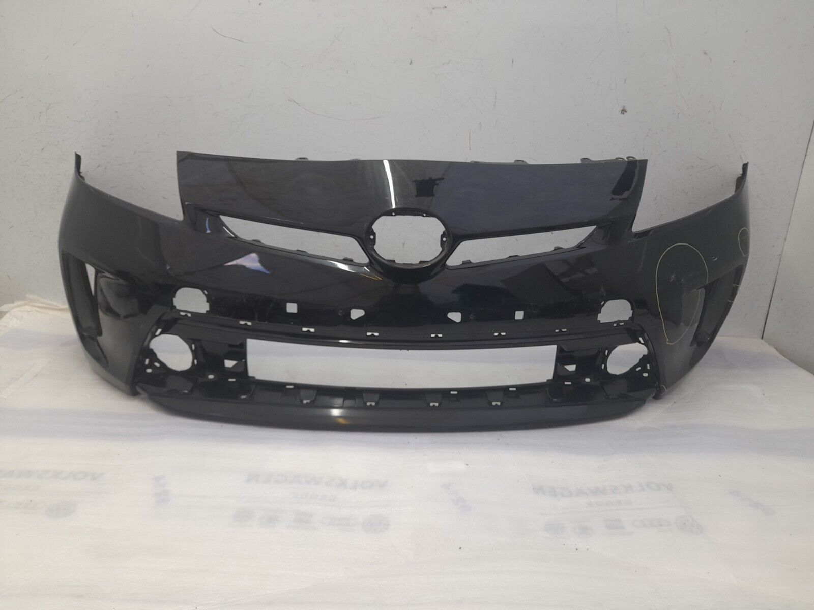 Toyota Prius Front Bumper 2012 TO 2016 52119-47510 Genuine *DAMAGED*