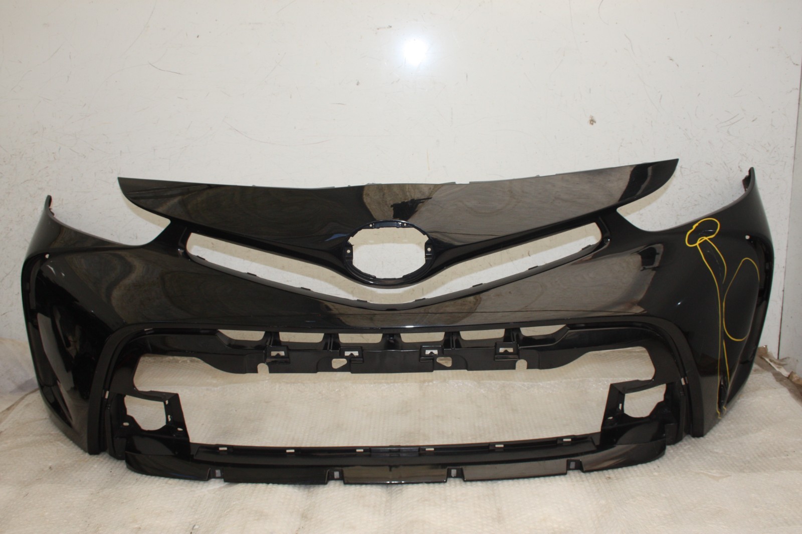 Toyota Prius Plus Front Bumper 2015 TO 2020 Genuine *DAMAGED*