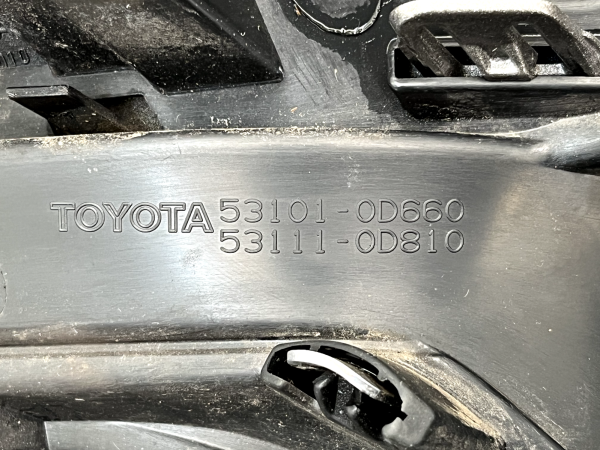 Toyota Yaris Front Bumper Upper Grille 2014 TO 2017 53101 0D660 Genuine 178321422714 13