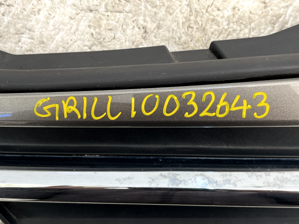 Toyota Yaris Front Bumper Upper Grille 2014 TO 2017 53101 0D660 Genuine 178321422714 14