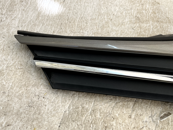 Toyota Yaris Front Bumper Upper Grille 2014 TO 2017 53101 0D660 Genuine 178321422714 2