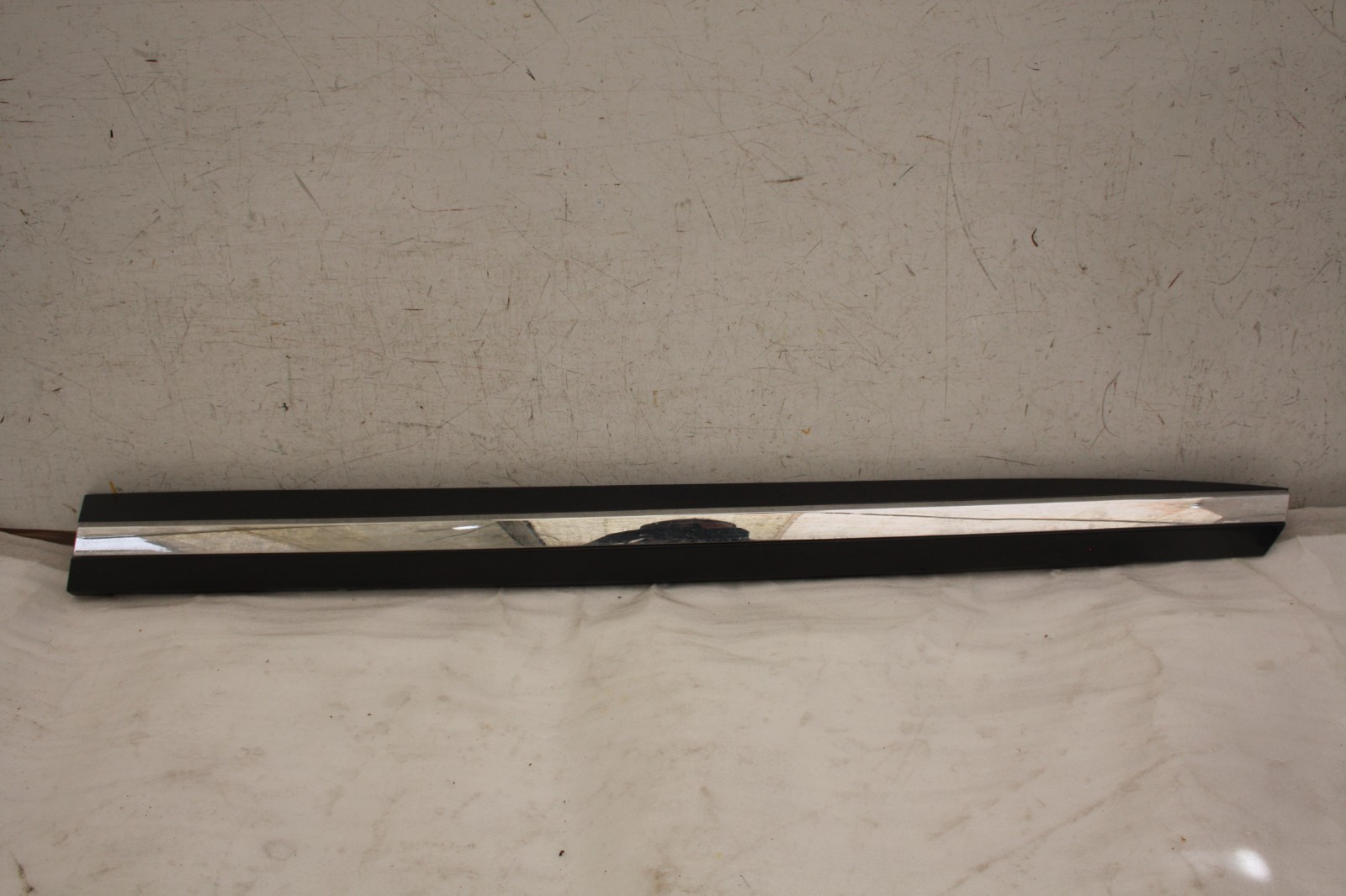 VW Arteon Front Right Door Moulding 2017 TO 2020 3G8853970B Genuine