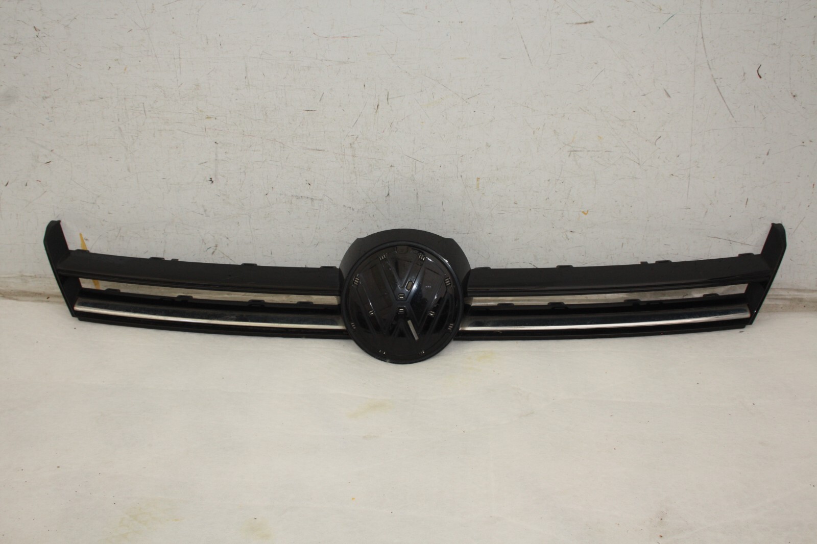 VW Golf Front Bumper Grill 2013 TO 2017 5G0853655D Genuine