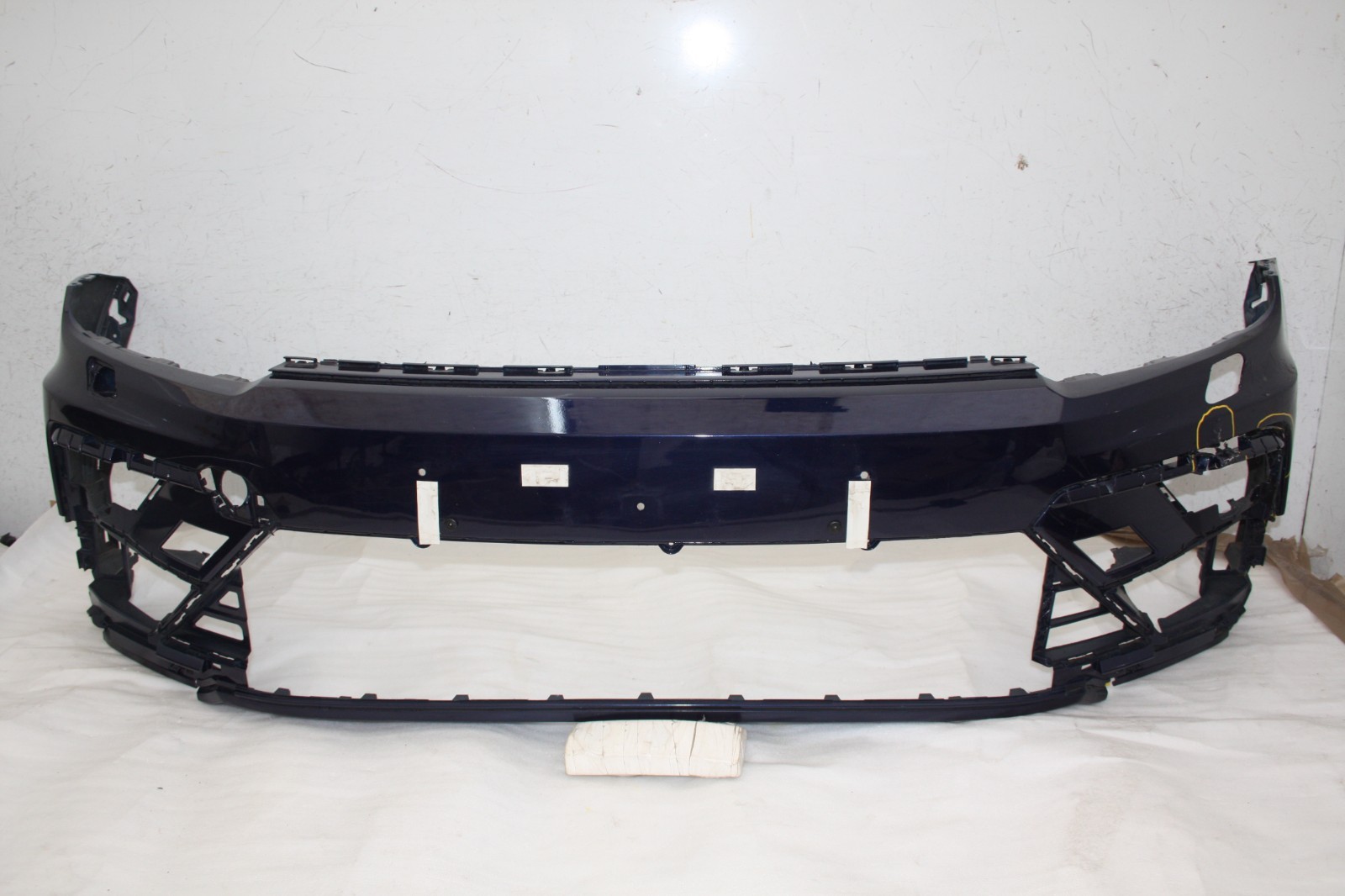 Volkswagen Tiguan R Line Front Bumper 2016 TO 2020 5NA807221B Genuine *DAMAGED*