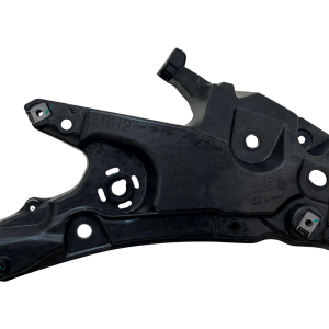 Volvo V60 Front Right Passenger Side  Wing Mounting Bracket 31468232 Genuine