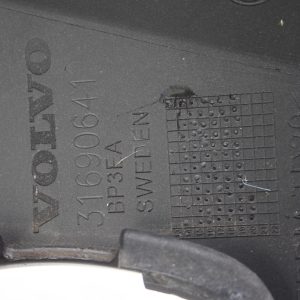 Volvo XC90 Front Bumper 31690641 Genuine *DAMAGED* - Image 11