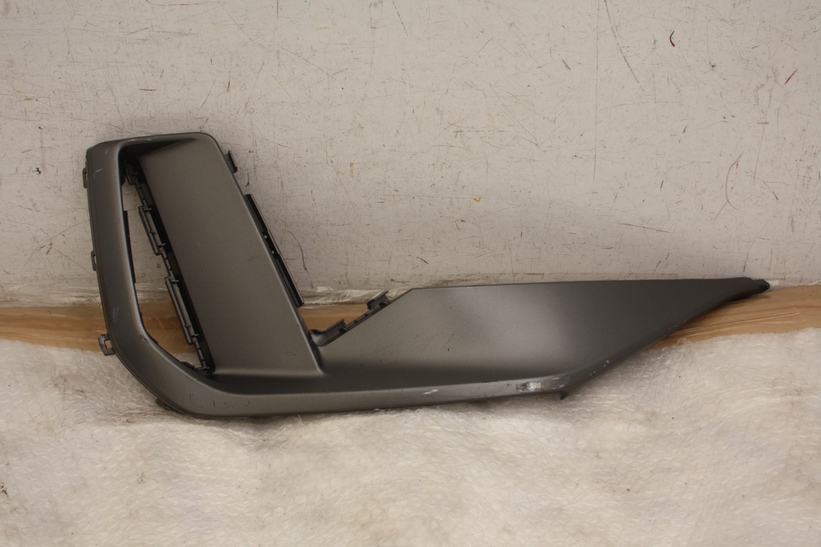 Audi Q6 E Tron S Line Front Bumper Right Grill Trim 2024 ON 85H807968 Genuine