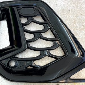 Audi Q7 Front Bumper Right Side Lower Grille 2024 ON 4M0807682AP Genuine - Image 4