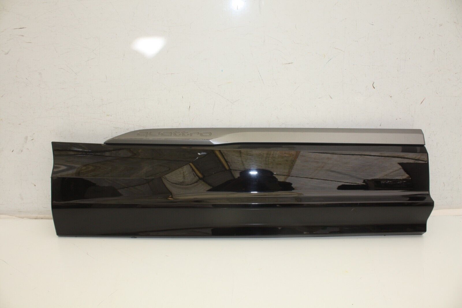 Audi Q7 Rear Right Side Door Moulding 2019 ON 4M0583970N Genuine