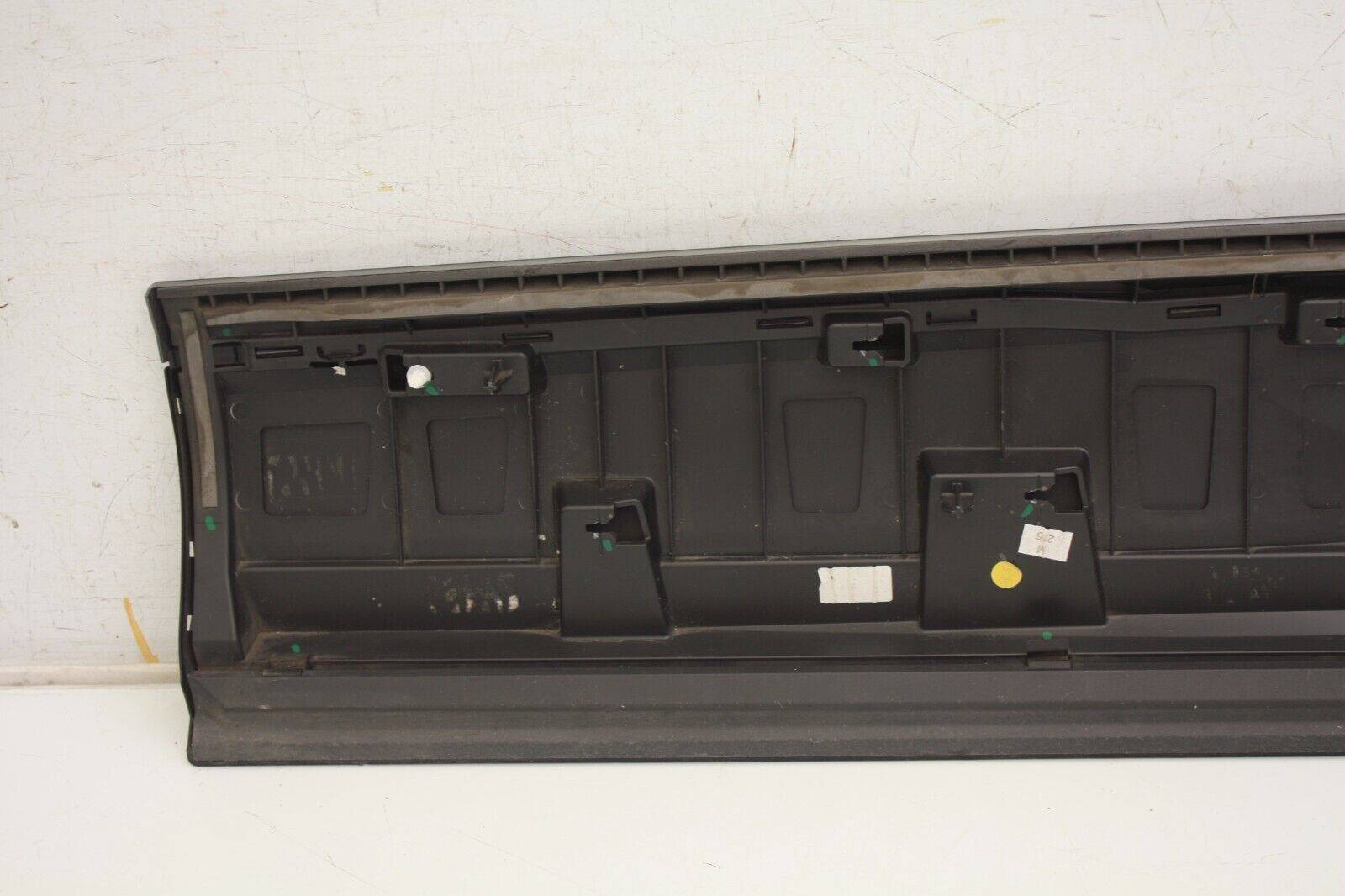 Audi-Q7-Rear-Right-Side-Door-Moulding-4M0853970N-Genuine-176599321335-12