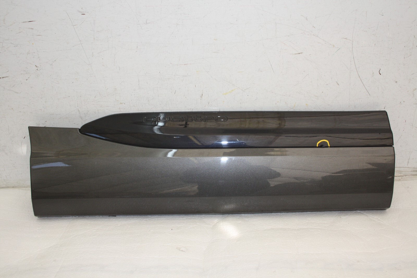 Audi Q7 S Line Rear Right Door Moulding 2015 TO 2019 4M0853970B Genuine