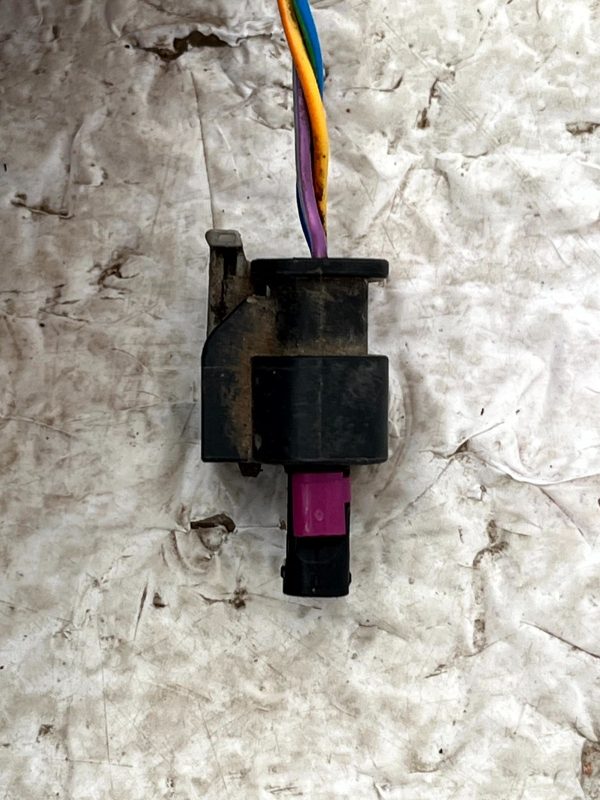Audi Volkswagen 3 Pin PDC Sensor Wiring Loom Plug Connector 1-1718644-1 Genuine 4 Audi Volkswagen 3 Pin PDC Sensor Wiring Loom Plug Connector 1 1718644 1 Genuine 178527725605 5