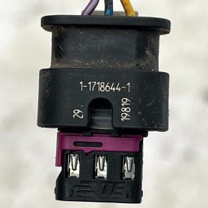 Audi Volkswagen 3 Pin PDC Sensor Wiring Loom Plug Connector 1-1718644-1 Genuine 16 Audi Volkswagen 3 Pin PDC Sensor Wiring Loom Plug Connector 1-1718644-1 Genuine - Image 8