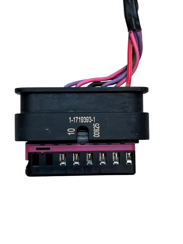 Audi Volkswagen Wiring Loom Harness Plug Connector 1-1719393-1 Genuine 3 Audi Volkswagen Wiring Loom Harness Plug Connector 1 1719393 1 Genuine 178524766735 4