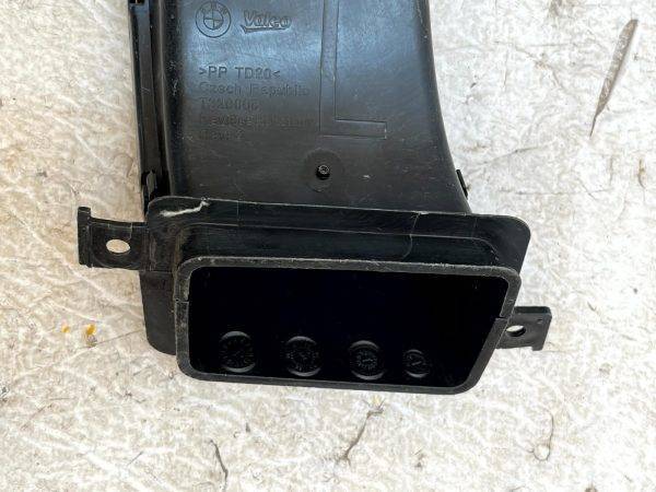 BMW 2 Series U06 Front Left Side Brake Air Intake Duct 2022 ON 9498465 Genuine 11 BMW 2 Series U06 Front Left Side Brake Air Intake Duct 2022 ON 9498465 Genuine 178409844885 12