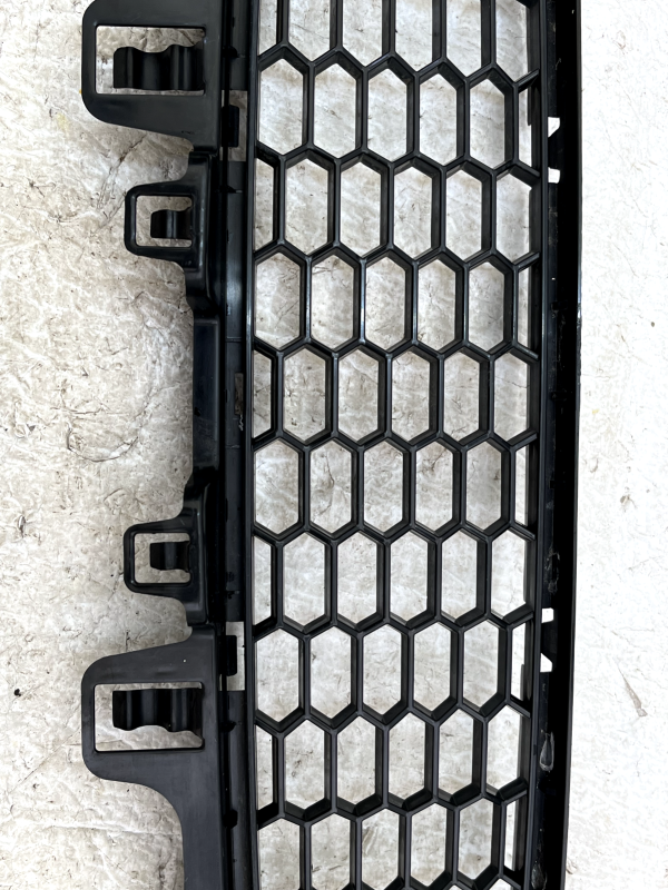 BMW M4 F82 Front Bumper Grille 2014 TO 2020 Genuine 2 BMW M4 F82 Front Bumper Grille 2014 TO 2020 Genuine 178507815505 3
