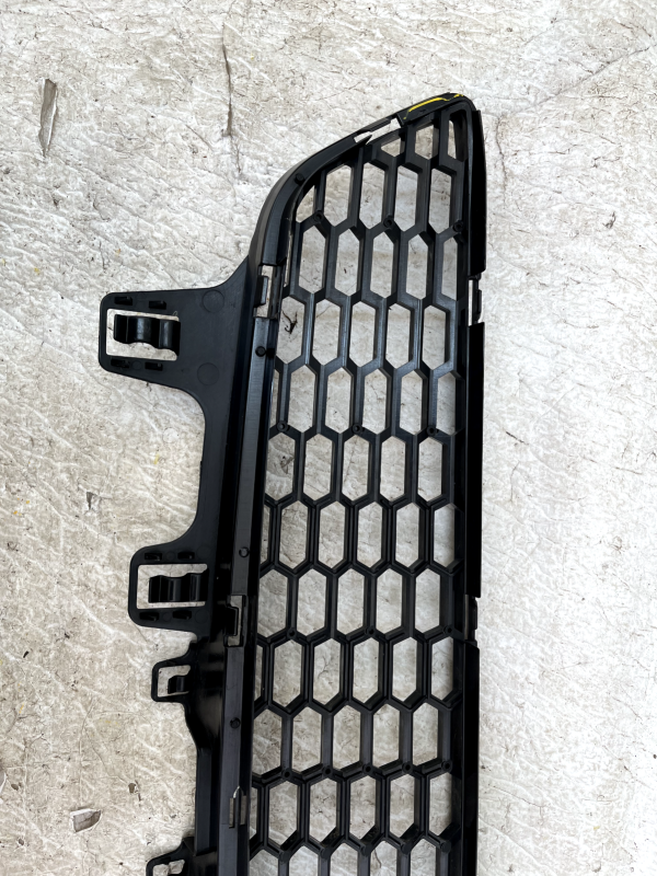BMW M4 F82 Front Bumper Grille 2014 TO 2020 Genuine 6 BMW M4 F82 Front Bumper Grille 2014 TO 2020 Genuine 178507815505 7